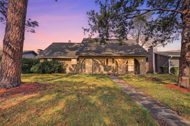 5209 Daytona Dr — Southlake Beach