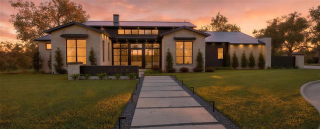1536 Four Seasons Dr — Park Hill