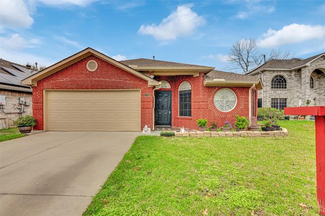 1133 Bay Side Dr — Lakeway Village