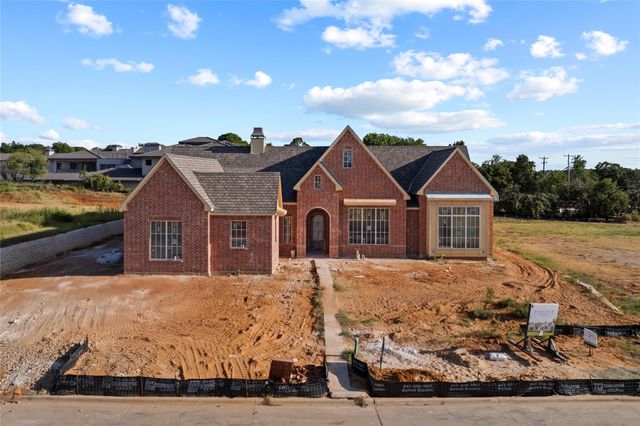 1509 Four Seasons Dr — Park Hill