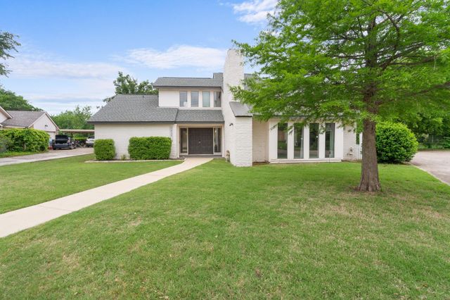 1412 Ginger Ct — Parkview Add