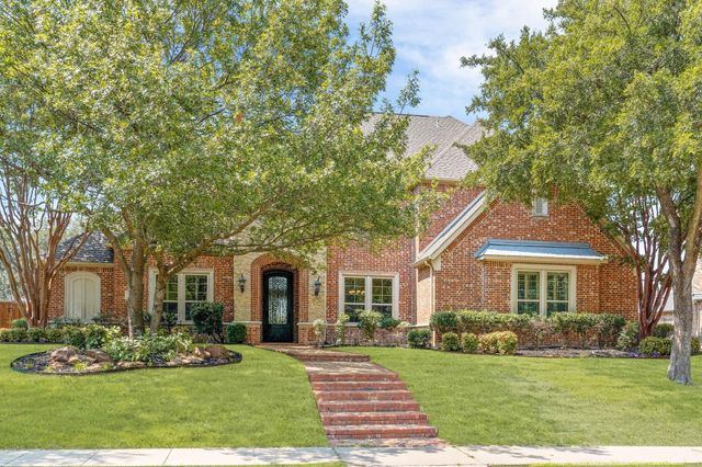 1500 Windsor Dr — Newport Village