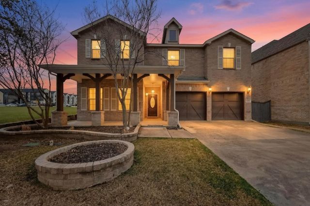 6401 Texana Way — Oak Point Estates