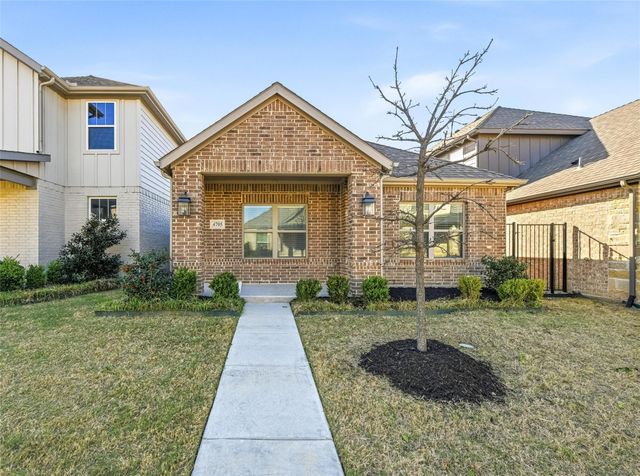 4705 Sunny Pathway — Heritage Village