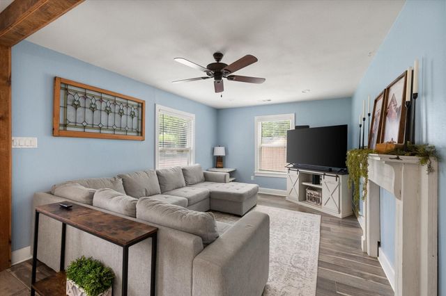 516 E Ross St — Nora Alexander-Rev