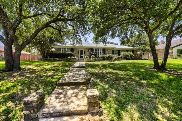 3712 Greenbriar Ct — Woodbriar Estates Add