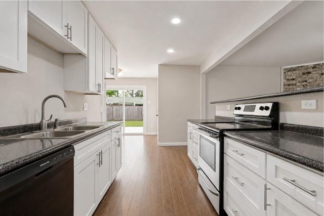 1213 W Blanco Ln — NORTHLAKE ESTATES 10