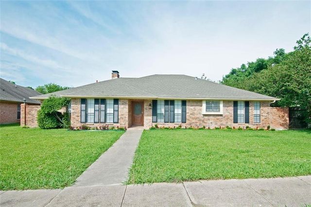 2509 Country Valley Rd — Country Club Meadows
