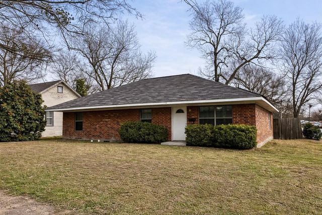 914 N Catherine St — Terrell Heights