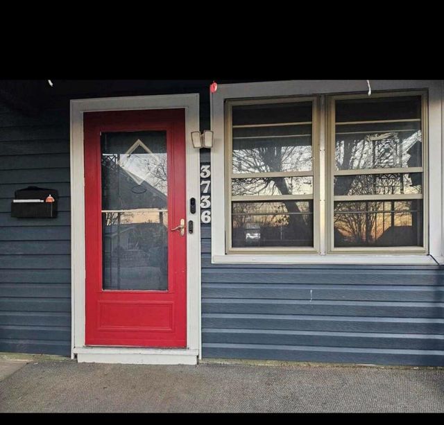 3736 Earle Dr — West Browning Add