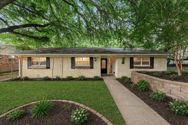 518 Fairway Rd — Passmore