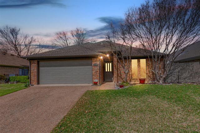 2722 Laurel Oaks Dr — Oakridge 02