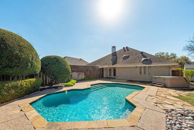 2405 Powderhorn Dr — Hunters Glen Nine