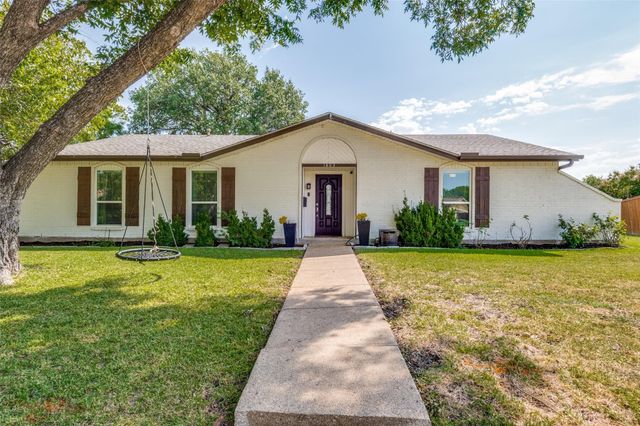 1803 Travis St — Golden Mdws #4