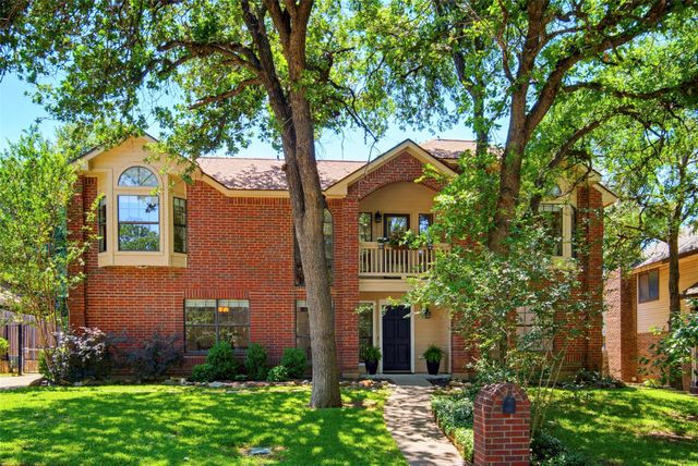 6704 Saddle Ridge Rd — Shorewood Estates