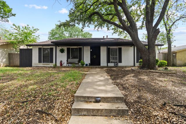 2834 Dove Meadow Dr — Oaks 02