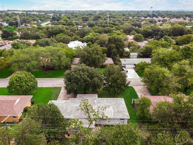 3812 Springbranch Dr — Brooks-Moreland Add