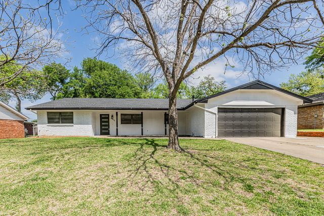 1017 Arlena Dr — Meadow Park Estates Add
