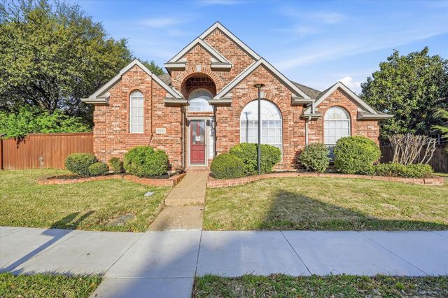 8501 Mustang Dr — Glen Cove Village Rep