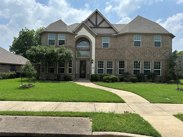 2813 Regents Park Ln — Kensington Gardens