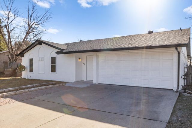 204 Pebblebrook St — Stoneridge Add