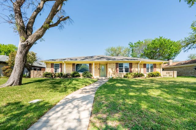1521 Glenwick Dr — Dallas North Estates 2nd Instl