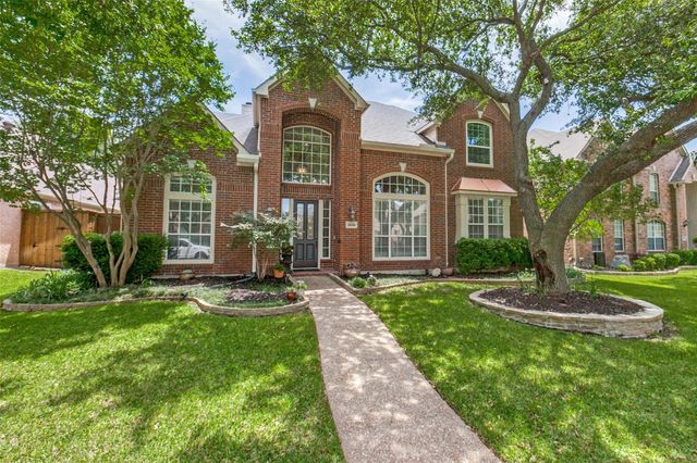 2632 Barrington Dr — Glen Meadows