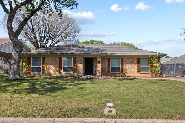 2011 Bay Oaks Dr — Randol Mill Park Estates