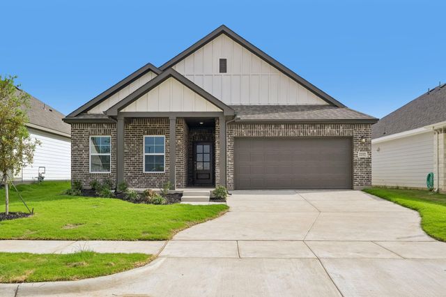 2217 Trailside Dr — Hickory Hill