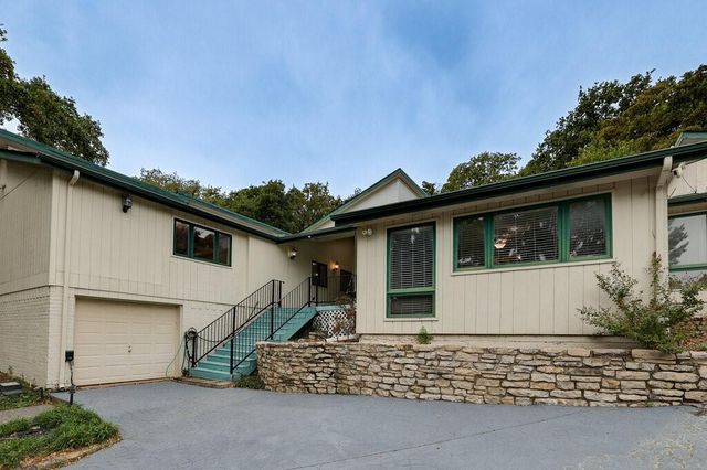 1405 Blackhill Ct — Millbrook #2