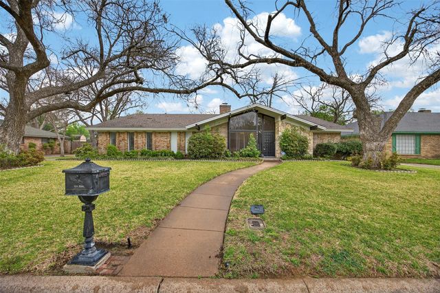 2907 Glasgow Dr — Scots Wood Estates