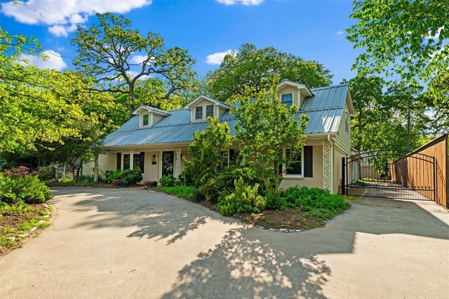 1204 Forrest Dr — Double Y Wooded Estate Add