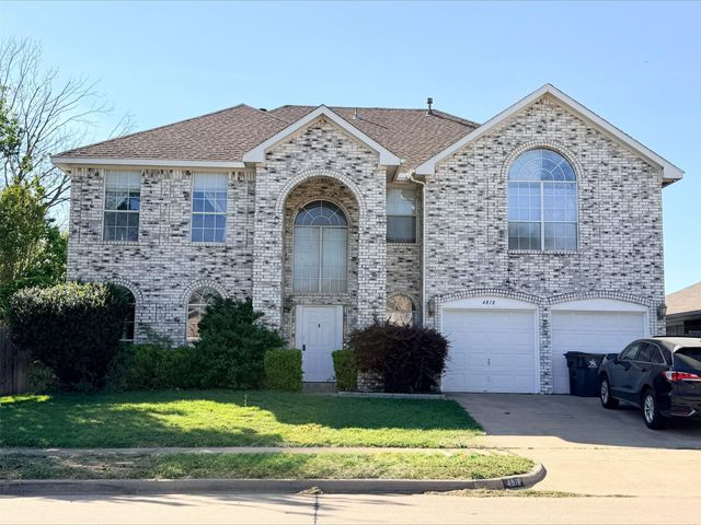 4818 Red Birch Dr — Villages Of Fairfield Add