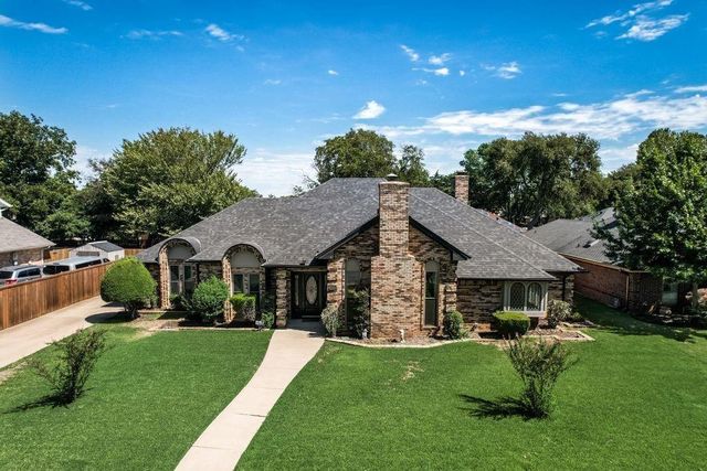 1011 Briar Hill Cir — Greenbriar Estates