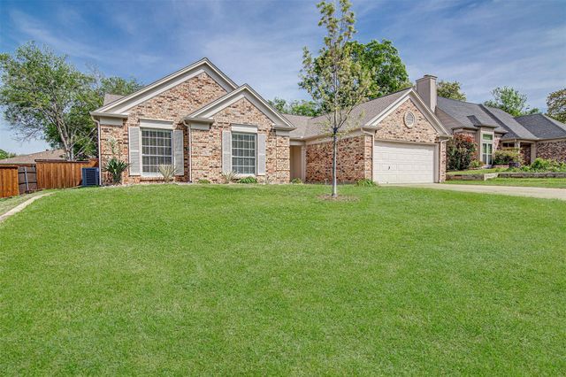 6713 Inwood Dr — Foster Village Add