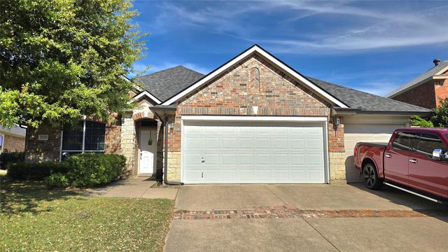 7717 Decoy Dr — Deer Creek Arlington