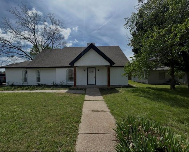 2814 Bobtown Rd — Hughey