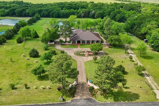 1000 English Rd — Bluebonnet Ridge