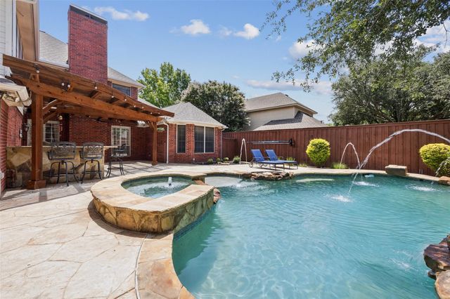 7913 Morningdew Dr — Forest Creek North III