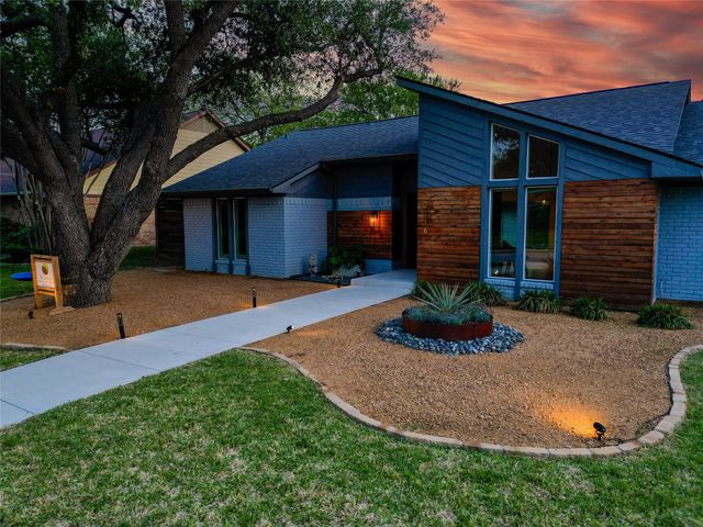 3116 Kingsbridge Dr — Huntington Park Add