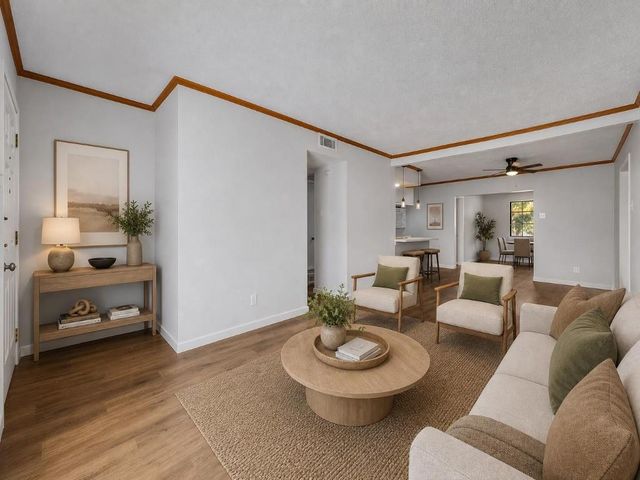 3205 Harvard St N — Plymouth Park North 04