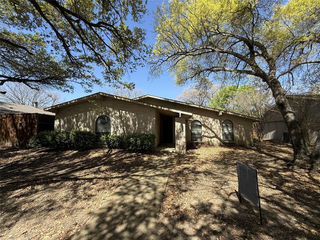 3225 Collins Blvd — Spring Meadows