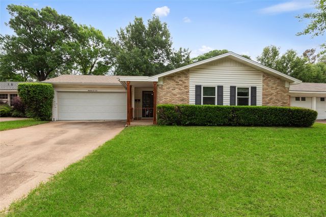 1905 Easy St — Briarwood Estates