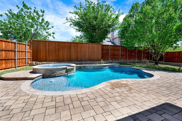 1020 Oriole Dr — Aviary Ph 1