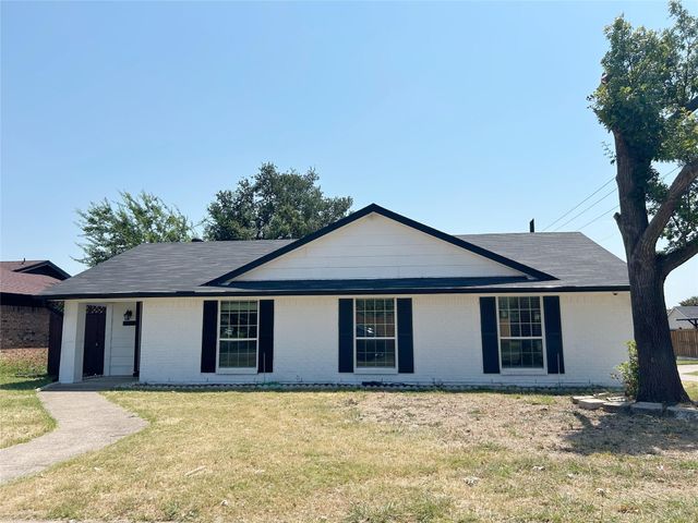 1210 Goodwin Dr — Buckingham South 01
