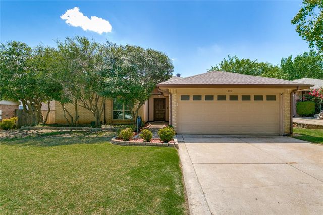 200 Lark, Euless, TX, 76039