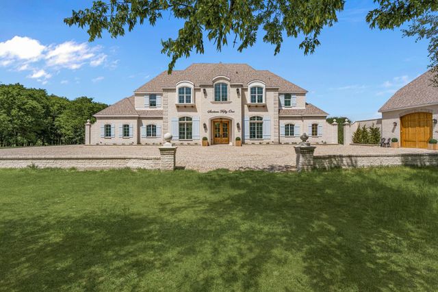 1651 Old Annetta — Haines Hollow