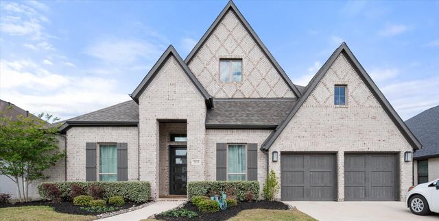 2829 Midlake Dr — Lakes of Somerset