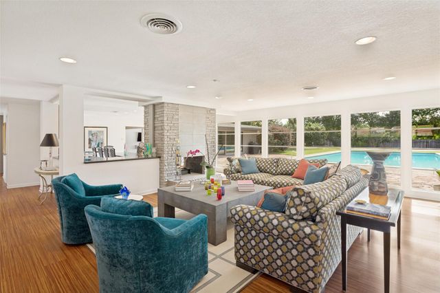 4101 Hildring Dr E — Westcliff