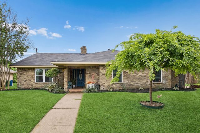 722 Royal Oaks Dr — Glenbrook Meadows Sec 01